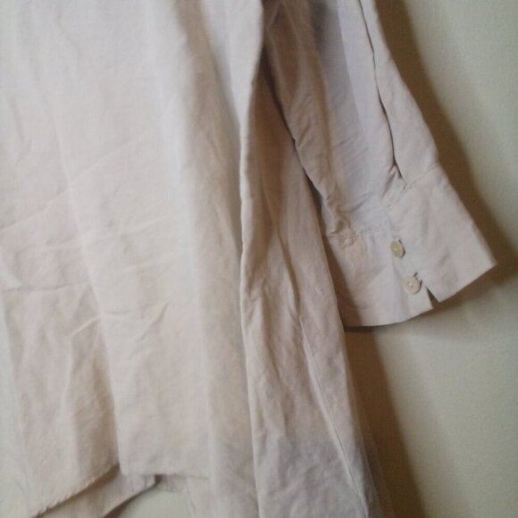 The Limited Blouse Shirt L Button Up 3/4 Sleeve Bat Wing Hem Linen Blend Tan - Picture 2 of 15